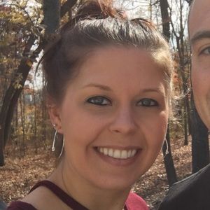 Meet your Posher, Caitlin